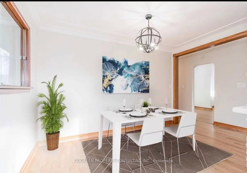 15 Valleyview Ave, East Gwillimbury, L9N 1K2 | Image 3