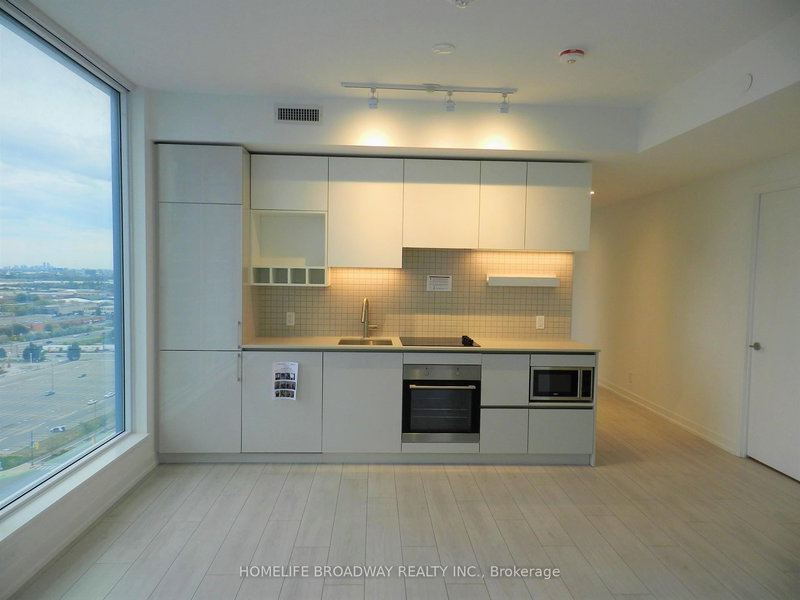 2102 - 5 Buttermill Ave, Vaughan, L4K 0J5 | Image 2