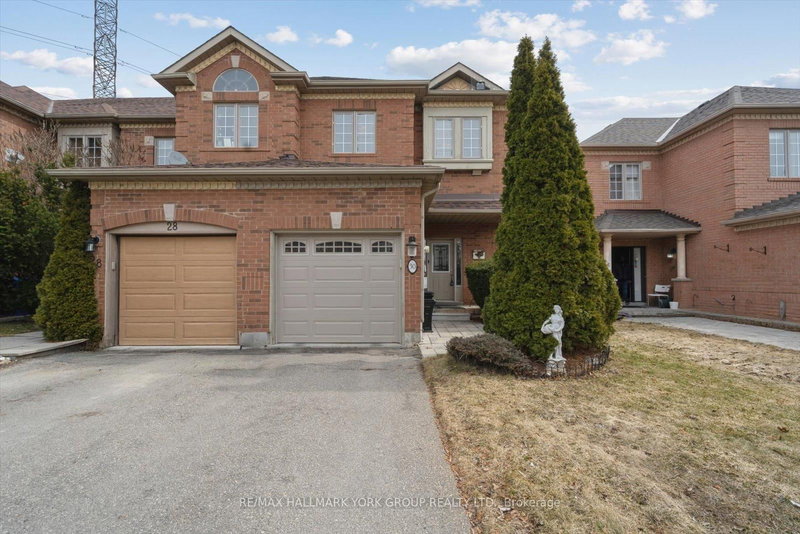 30 Jordanray Blvd, Newmarket, L3X 2P9 | Image 2
