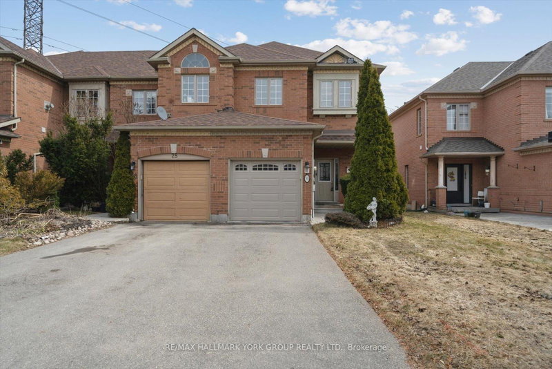 30 Jordanray Blvd, Newmarket, L3X 2P9 | Image 3