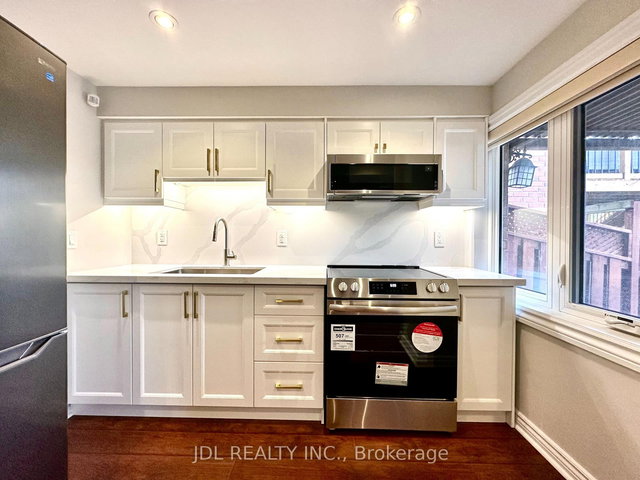 Walkout Basement - 32 Bestview Crescent