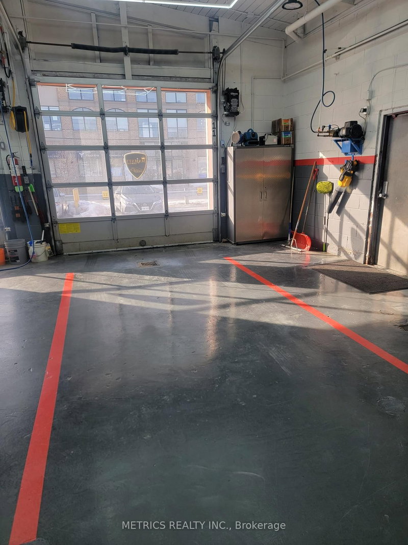 Unit B - 10414 Yonge, Richmond Hill, L4C 3C3 | Image 3