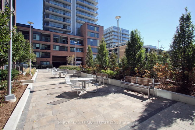 305 - 185 Deerfield Road