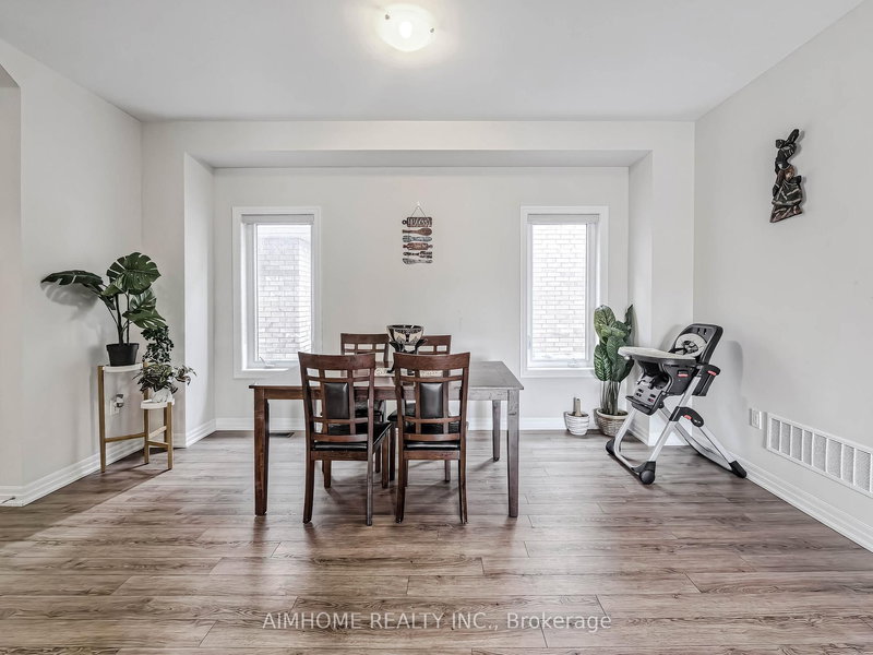 3 Ken Davie Gate, Georgina, L4P 0S3 | Image 3