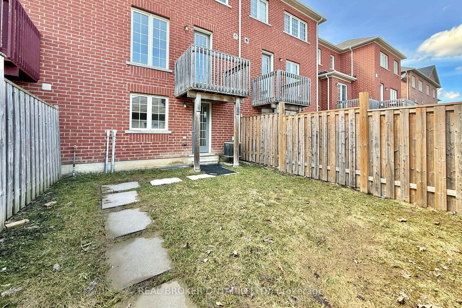 Townhouse for sale at 9525 Ninth Line, Markham, Ontario, L6B 0T6 - Cornell - MLS: N12966844