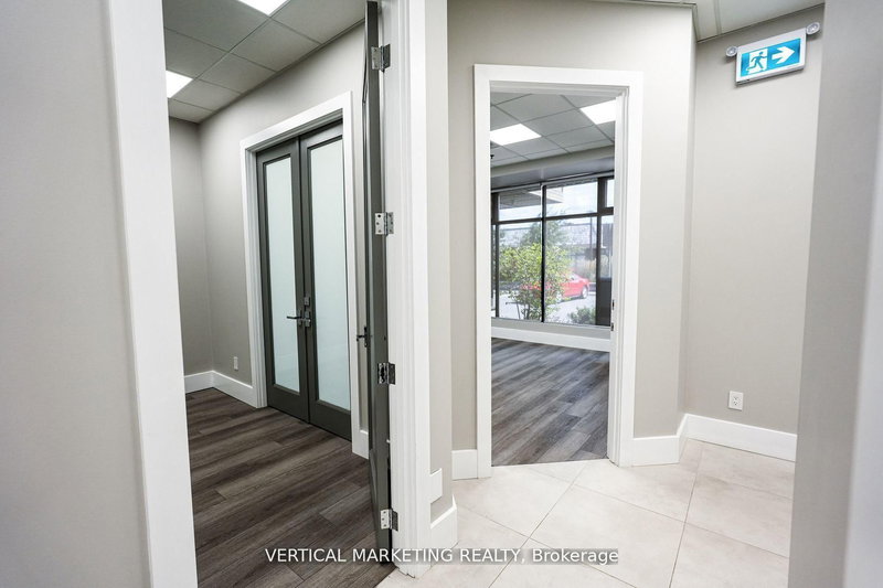 32 - 35 West Pearce St, Richmond Hill, L4B 1E3 | Image 3