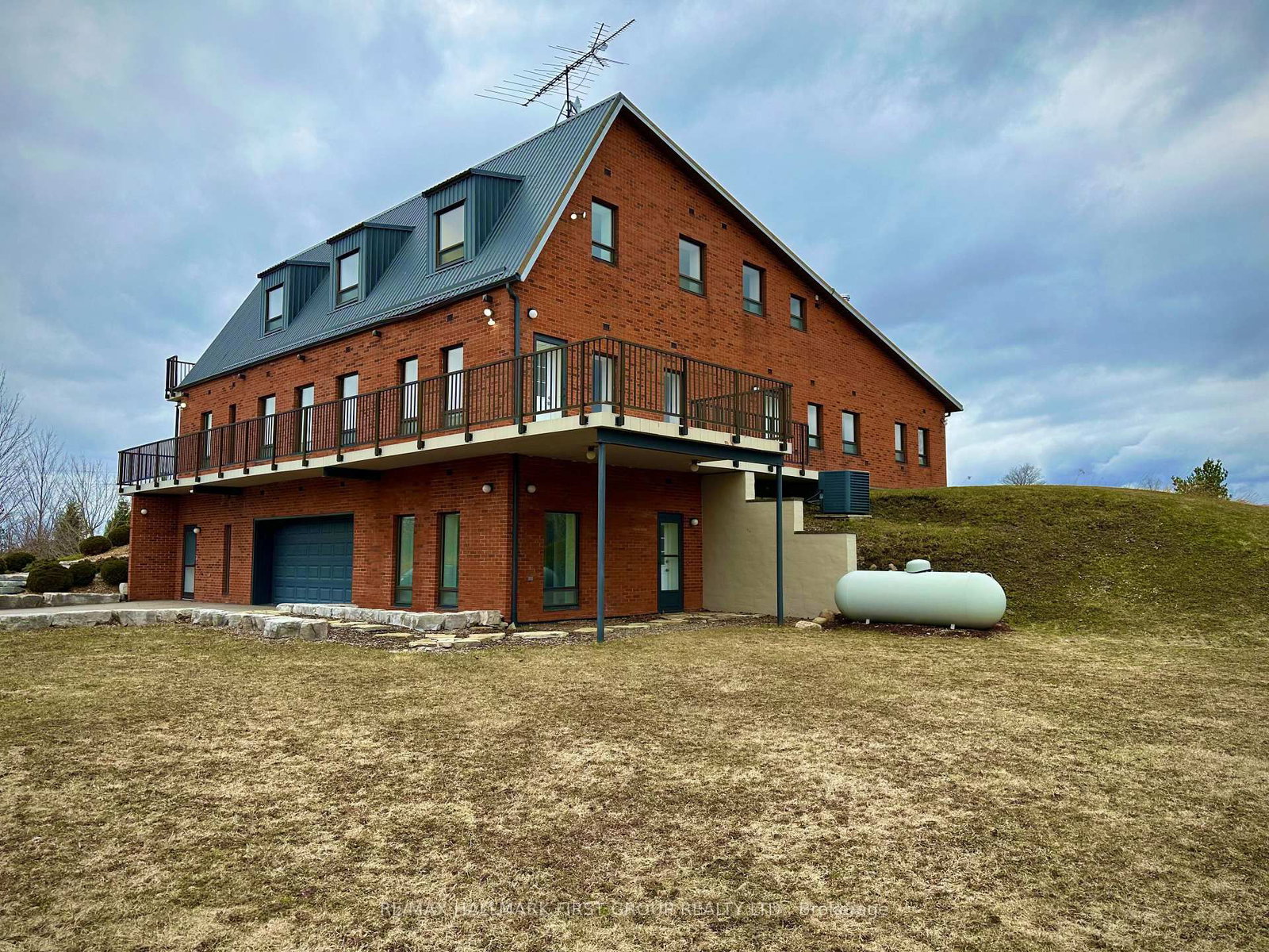 2269 Concession 4 - Photo 3