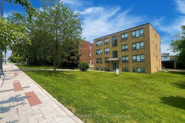 4 - 9901 Yonge Street