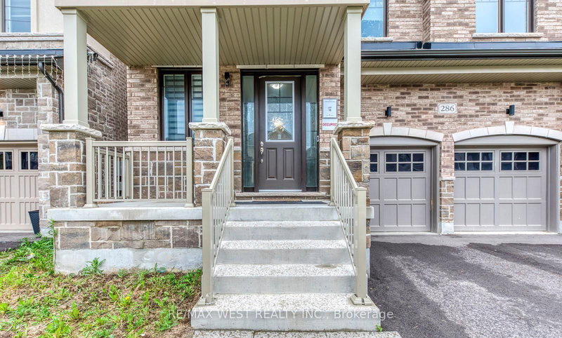 286 Danny Wheeler Blvd, Georgina, L4P 0J9 | Image 2