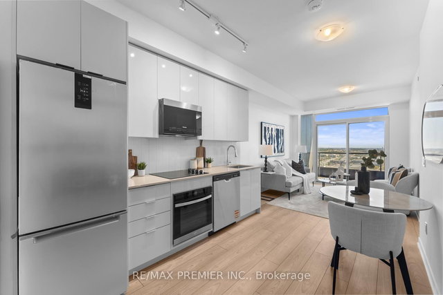 2206 - 474 Caldari Road