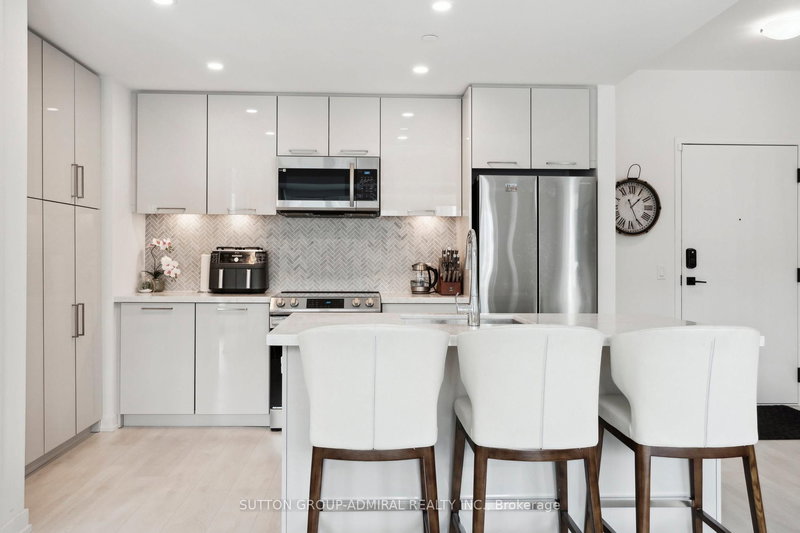 328 - 415 Sea Ray Ave, Innisfil, L9S 0R5 | Image 2