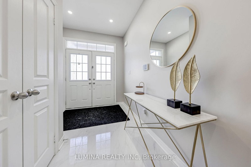 55 Port Arthur Cres, Richmond Hill, L4E 1B4 | Image 2