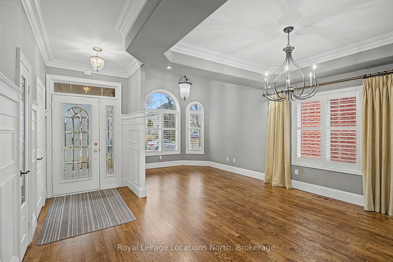 727 Madeline Hts N, Newmarket, L3X 2J6 | Image 3