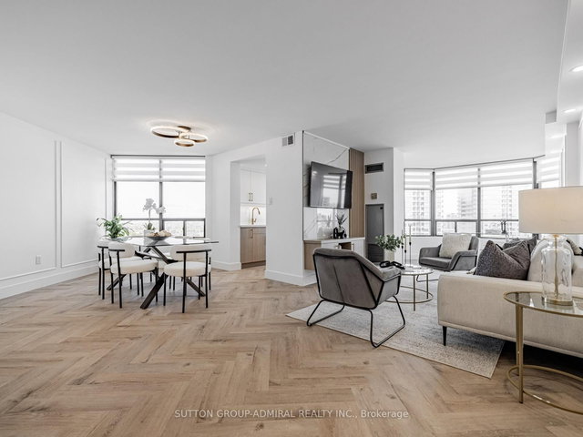 1611 - 7420 Bathurst Street N