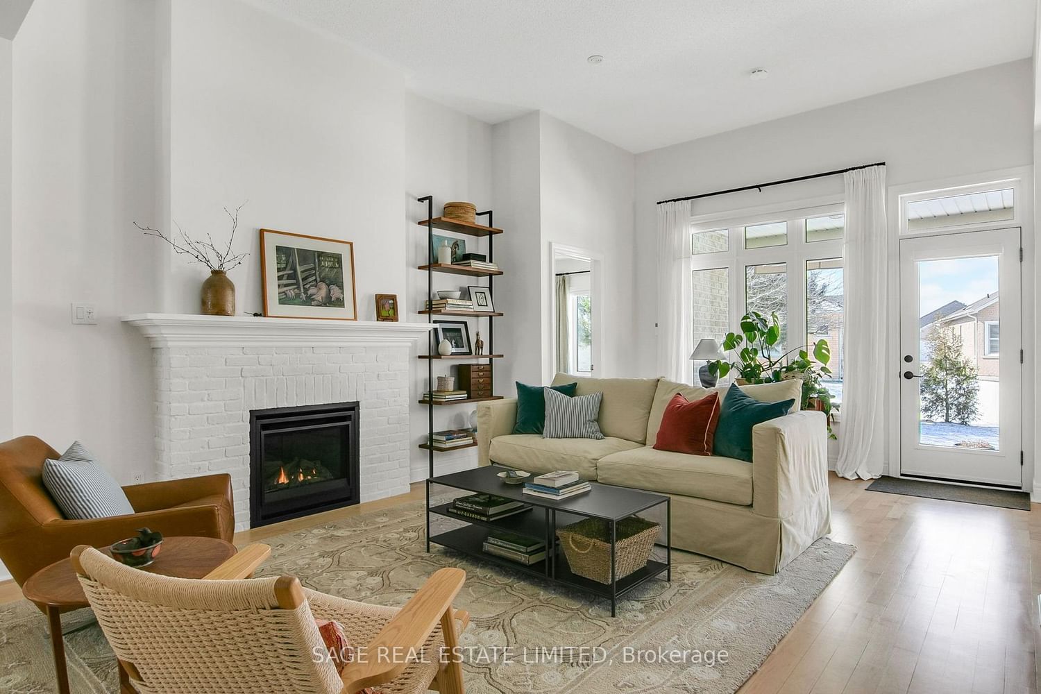 Listing Image 7