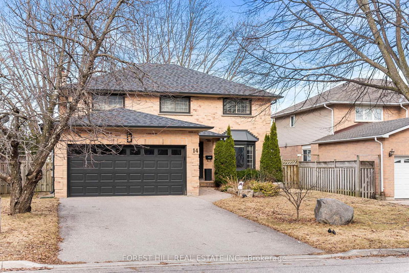 14 Valley Cres, Aurora, L4G 4S4 | Image 2