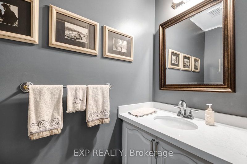 103 Compton Cres, Bradford West Gwillimbury — 19