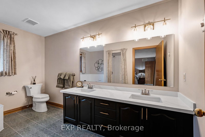 103 Compton Cres, Bradford West Gwillimbury — 26