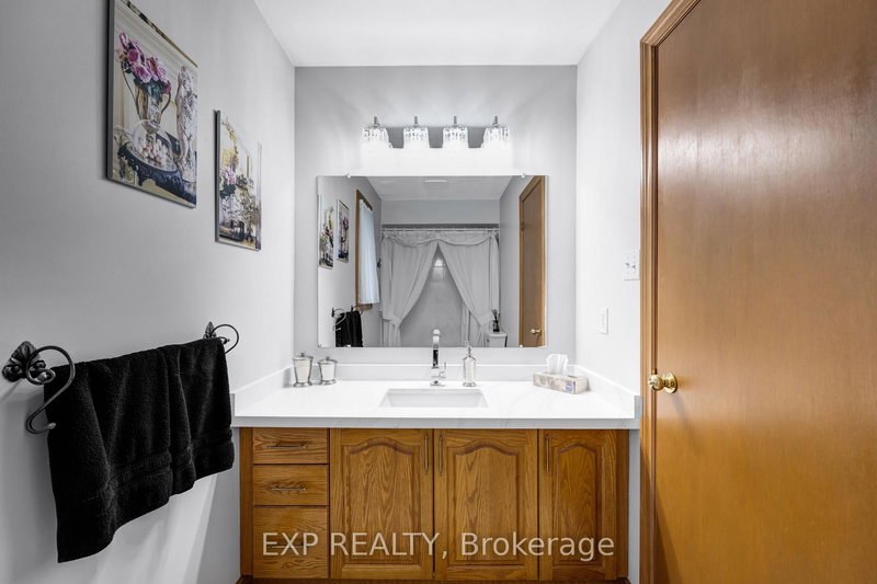 103 Compton Cres, Bradford West Gwillimbury — 29