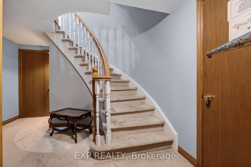 103 Compton Cres, Bradford West Gwillimbury — 32