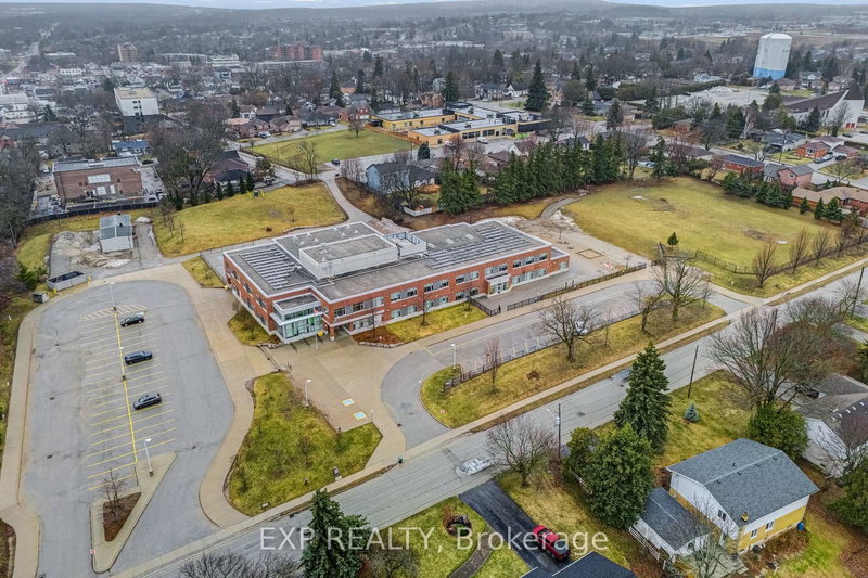 103 Compton Cres, Bradford West Gwillimbury — 49