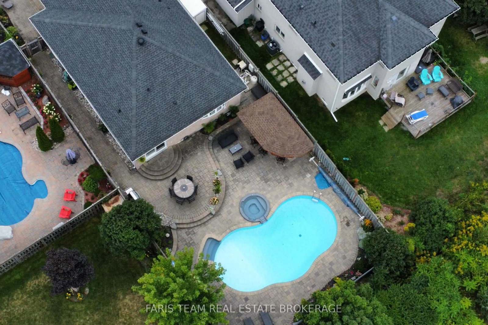 Detached House for sale at 1056 Winnifred Court, Innisfil, Ontario, L9S 2B3 - Alcona - MLS: N12969220