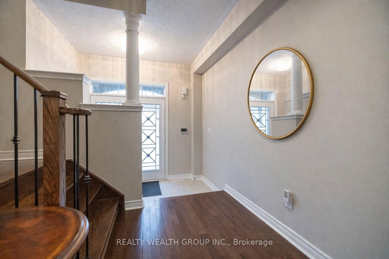 32 Rock Elm Crt, Vaughan, L6A 4C2 | Image 3