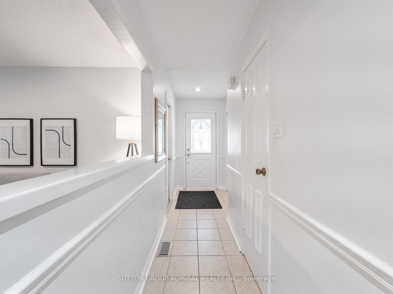 218 Mullen Dr, Vaughan, L4J 2P1 | Image 3