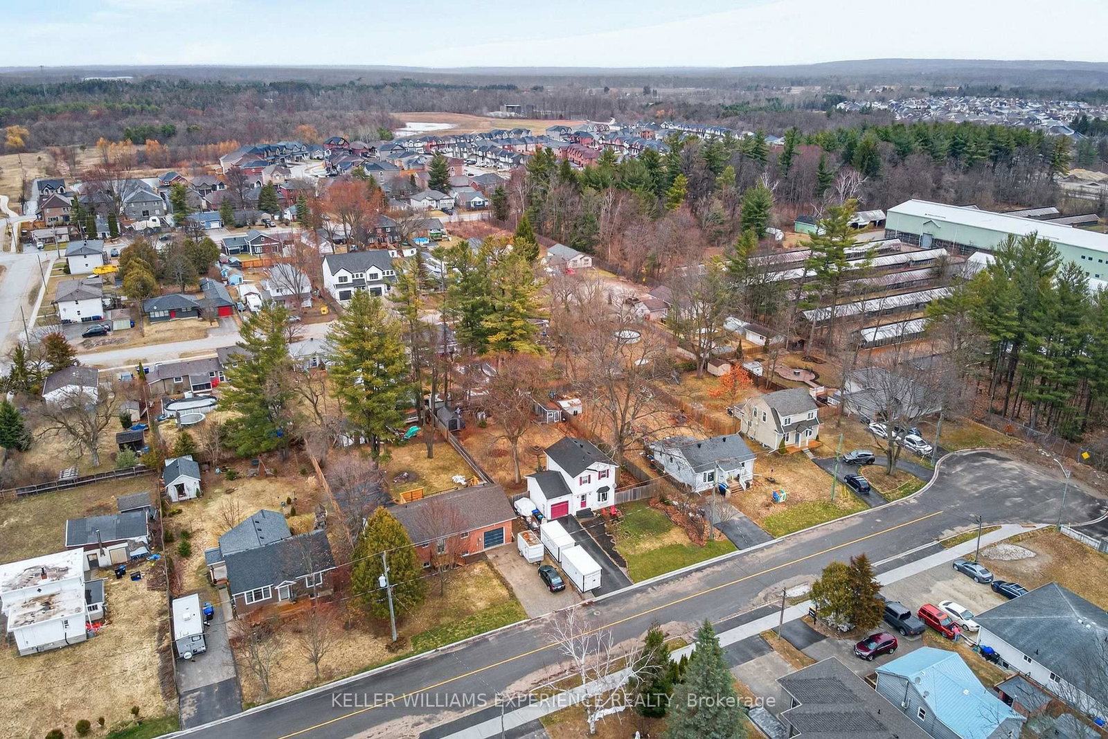 Detached House for sale at 125 SIMCOE Street, Essa, Ontario, L0M 1B0 - Angus - MLS: N12969932