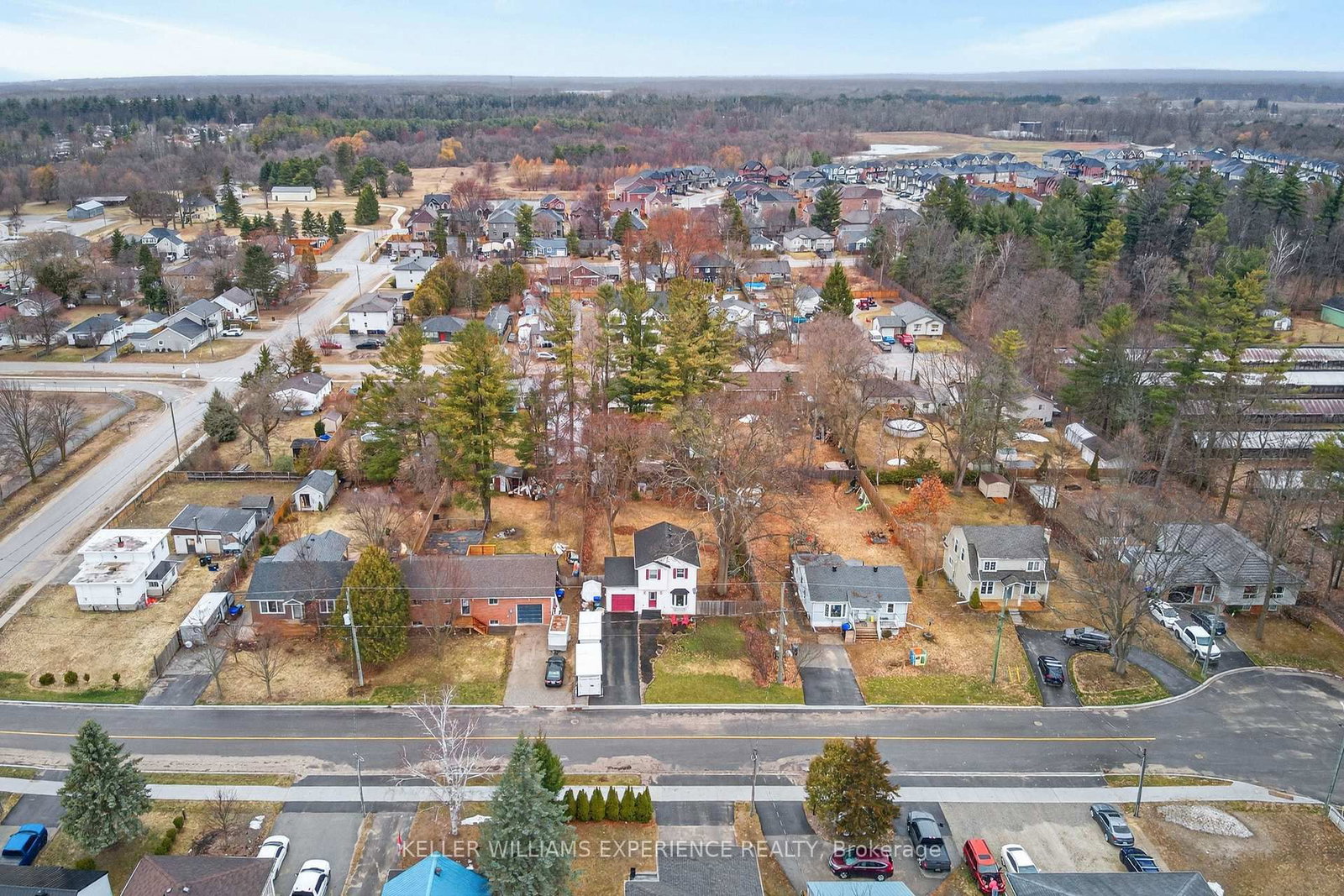 Detached House for sale at 125 SIMCOE Street, Essa, Ontario, L0M 1B0 - Angus - MLS: N12969932