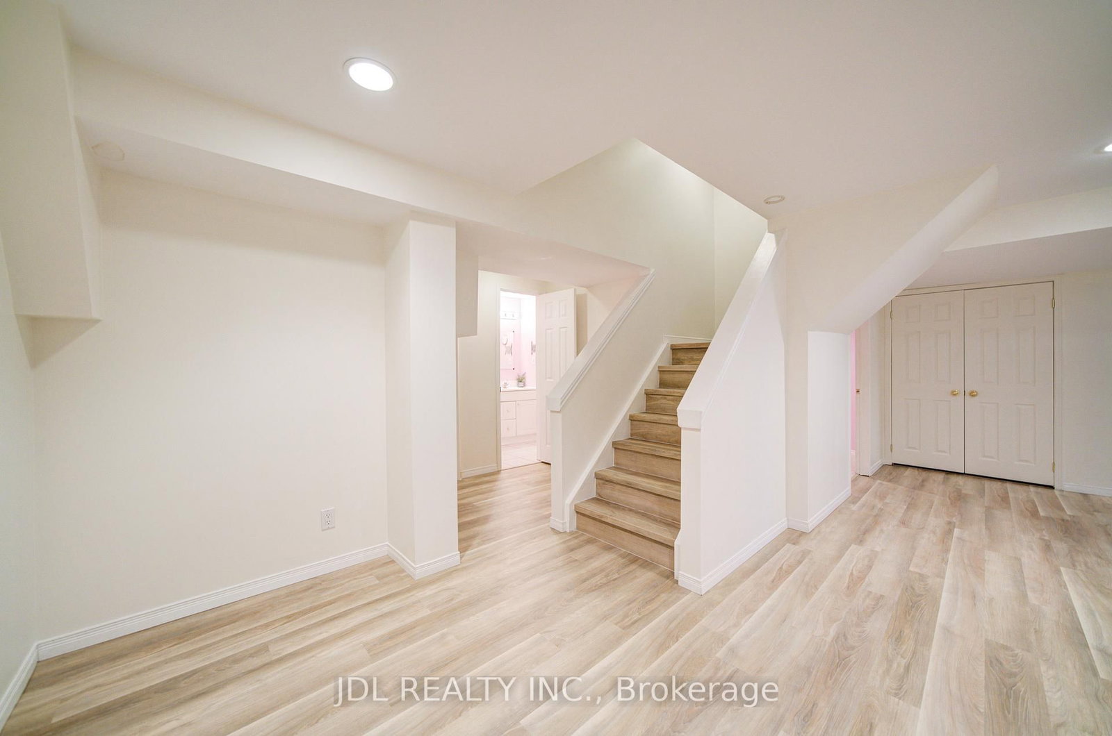 Detached House for sale at 50 Summitcrest Drive, Richmond Hill, Ontario, L4S 1A7 - Devonsleigh - MLS: N12970124