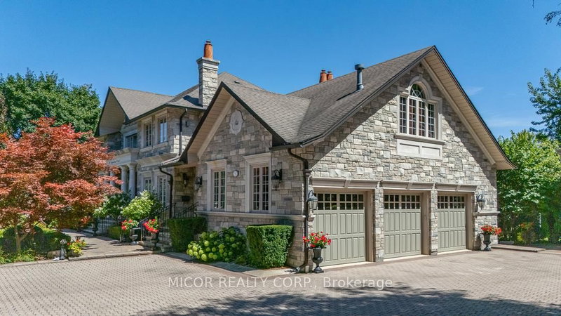 11 Meadowland Crt, Vaughan, L4L 2Z1 | Image 3