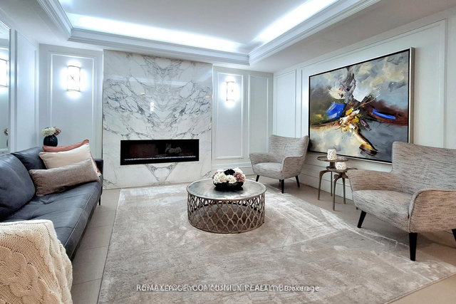 205 - 309 Major Mackenzie Drive