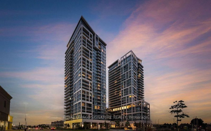 home for lease on 818-8960 Jane Street