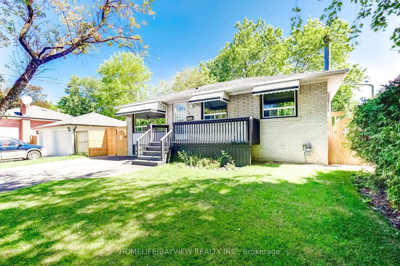139 Felix Rd, Richmond Hill, L4C 3M4 | Image 2
