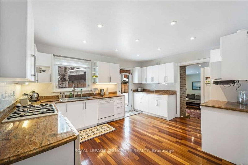 1 Park Brook Pl, Markham, L3T 2J9 | Image 3