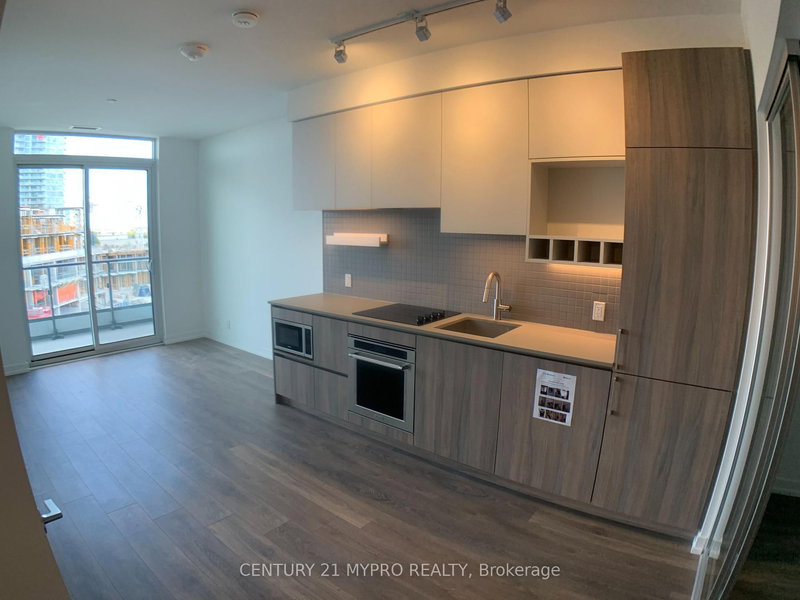 home for lease on 703-950 Portage Pkwy