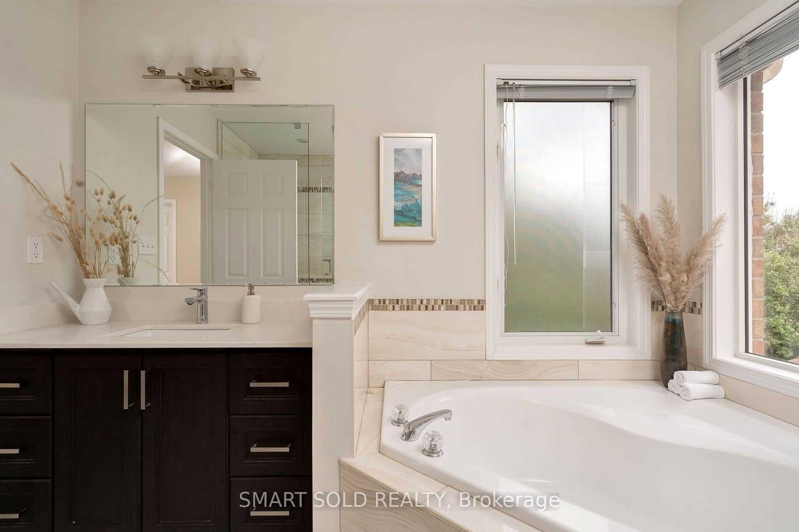 Detached House for sale at 99 Aloe Avenue, Richmond Hill, Ontario, L4E 4N2 - Oak Ridges Lake Wilcox - MLS: N12971638