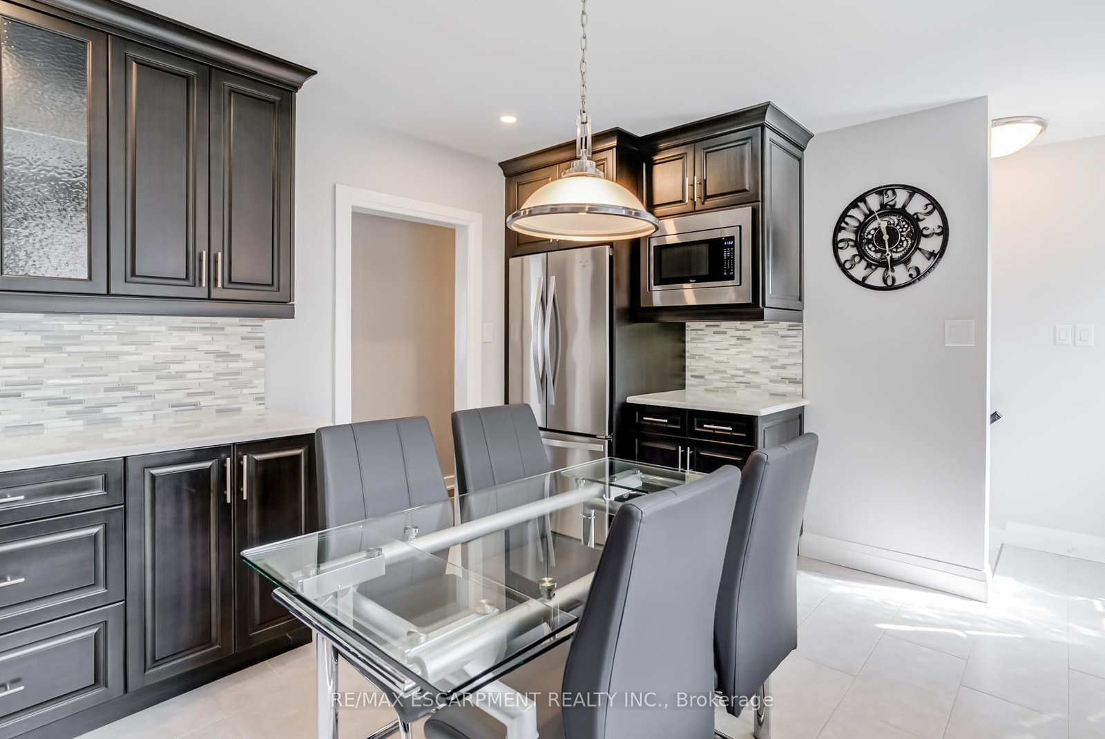 Detached House for sale at 5 Albert Street, New Tecumseth, Ontario, L9R 1J4 - Alliston - MLS: N12971666