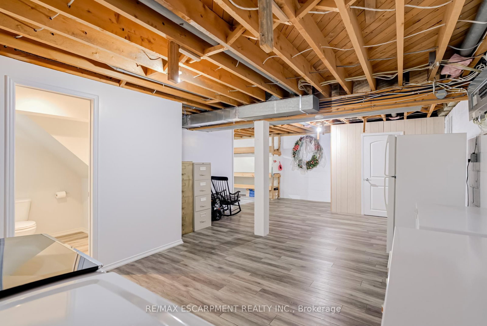 Detached House for sale at 5 Albert Street, New Tecumseth, Ontario, L9R 1J4 - Alliston - MLS: N12971666