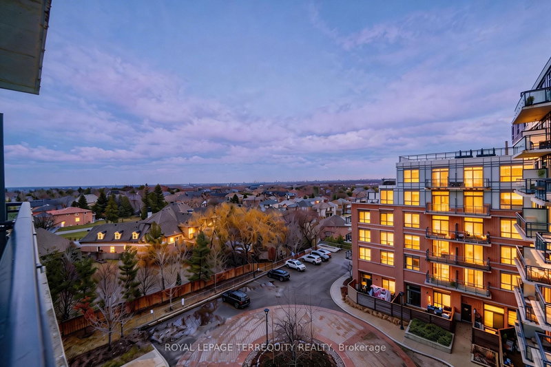 728 - 11611 Yonge St, Richmond Hill, L4E 1G2 | Image 2