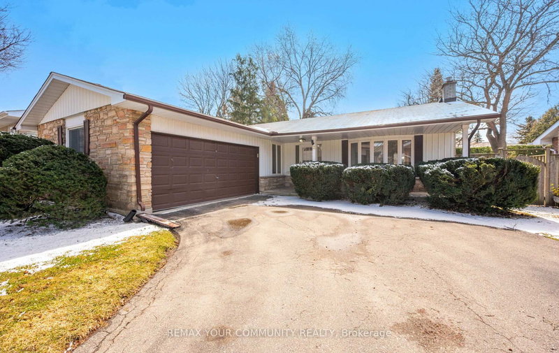 home for sale on 11 Glenview Drive