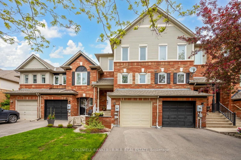 32 Mugford Rd, Aurora, L4G 7H5 | Image 2