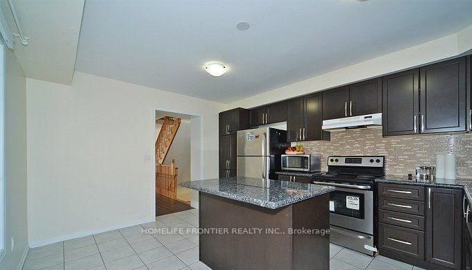 32 Truchard Ave, Markham, L6C 0N2 | Image 3