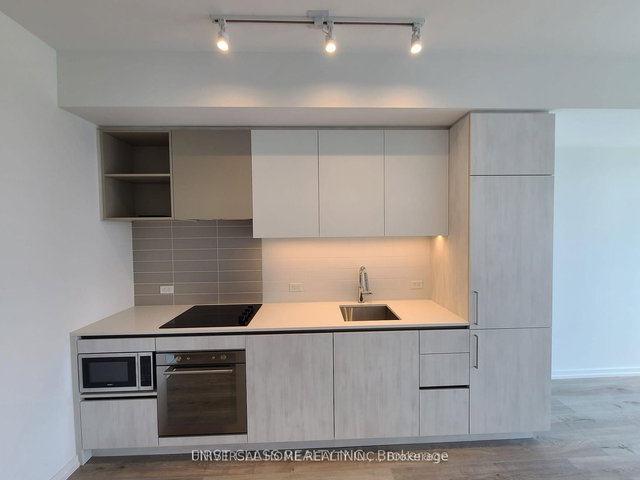 4008 - 1000 Portage Parkway