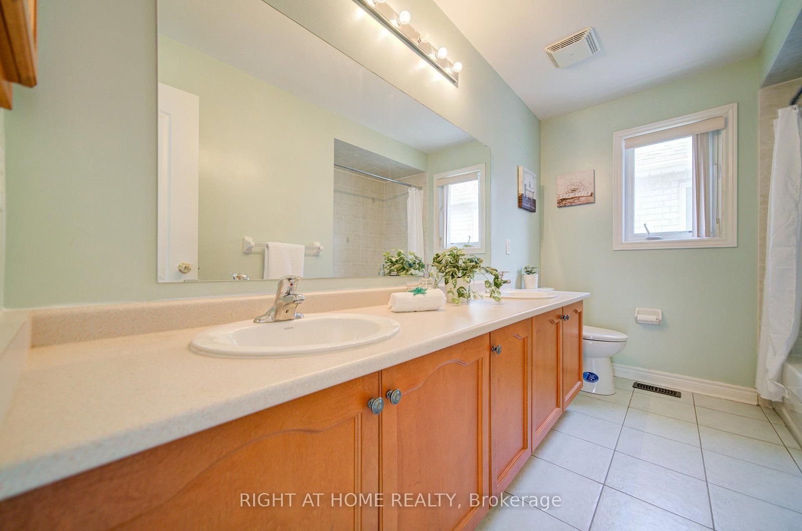 Detached House for sale at 115 Westolivia Trail, Vaughan, Ontario, L4J 0C2 - Patterson - MLS: N12973202