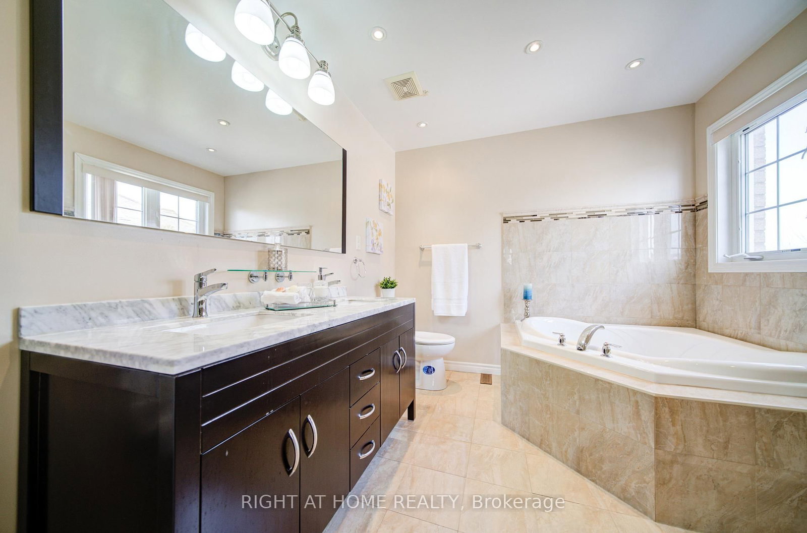 Detached House for sale at 115 Westolivia Trail, Vaughan, Ontario, L4J 0C2 - Patterson - MLS: N12973202