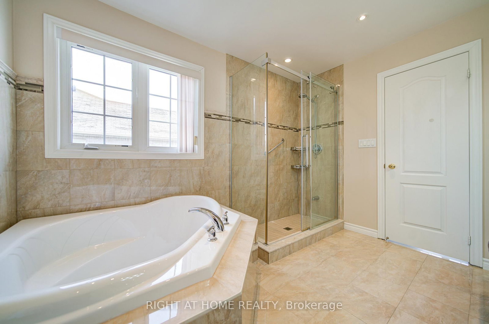 Detached House for sale at 115 Westolivia Trail, Vaughan, Ontario, L4J 0C2 - Patterson - MLS: N12973202