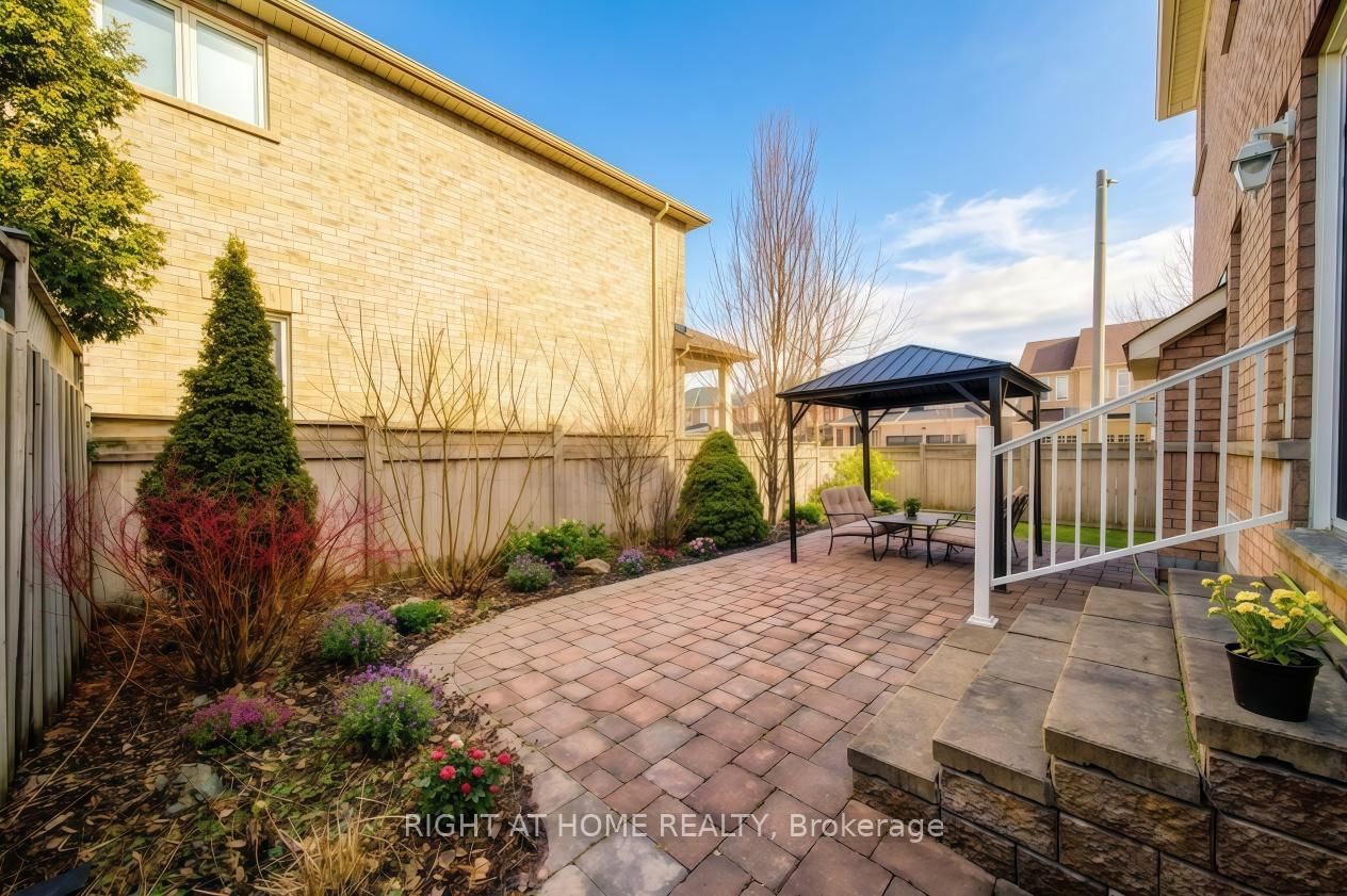 Detached House for sale at 115 Westolivia Trail, Vaughan, Ontario, L4J 0C2 - Patterson - MLS: N12973202