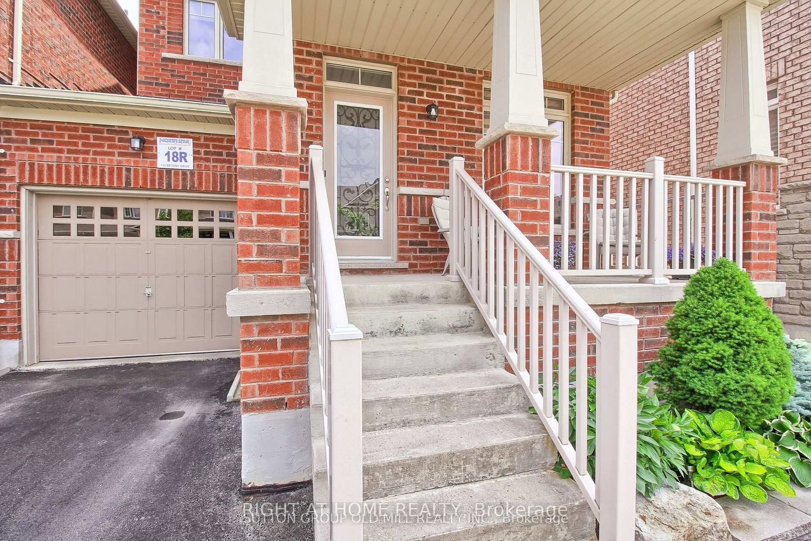 112 Betony Drive - Photo 2